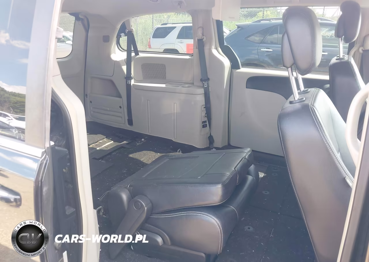 2014 Chrysler Town & Country Touring VIN:2C4RC1BG4ER442100 - 8