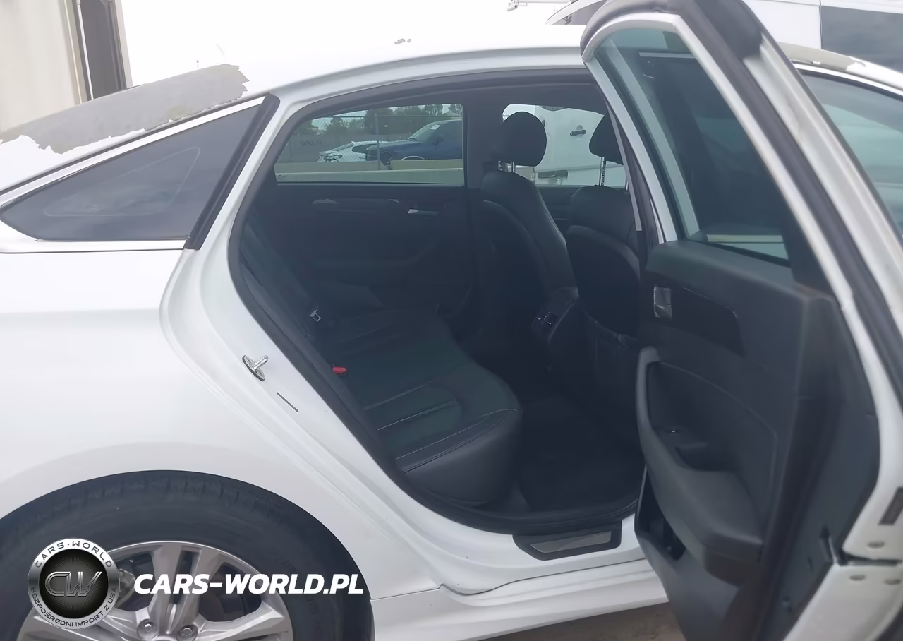 2018 Hyundai Sonata Limited VIN:5NPE34AF6JH660040 - 8
