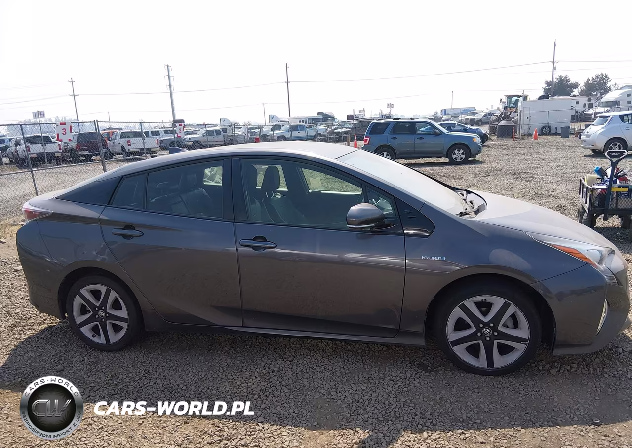 2016 Toyota Prius Three Touring VIN:JTDKARFU0G3512841 - 13