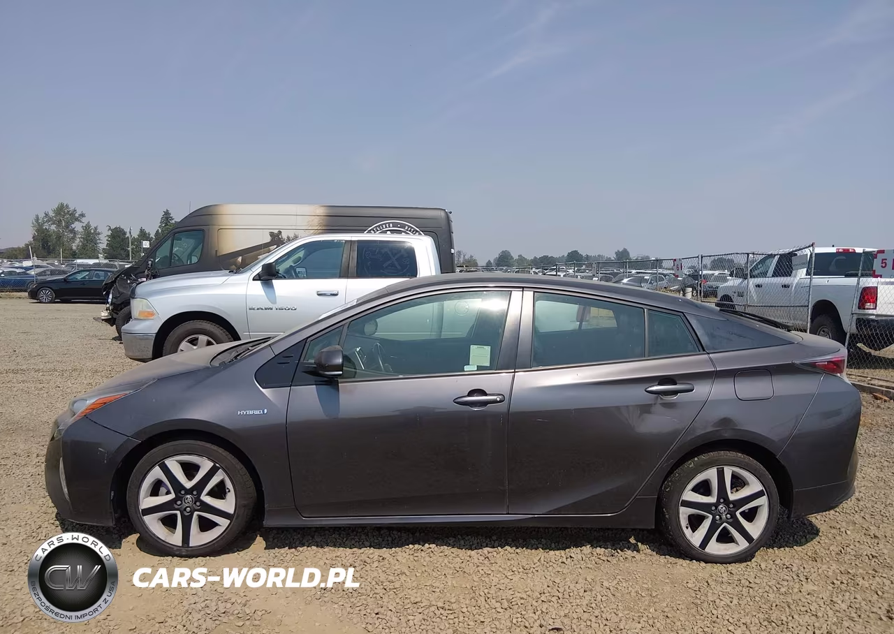 2016 Toyota Prius Three Touring VIN:JTDKARFU0G3512841 - 14