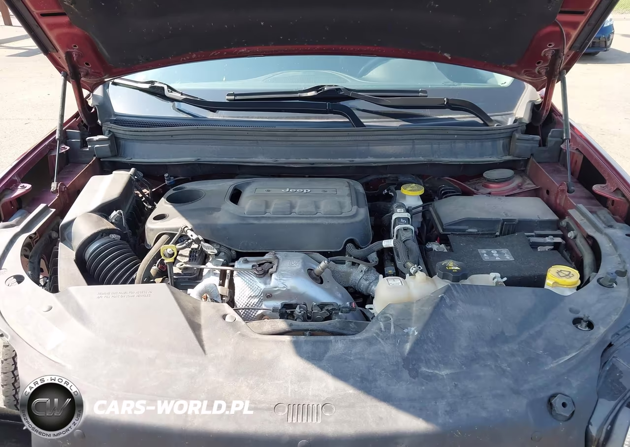 2020 Jeep Cherokee Trailhawk 4X4 VIN:1C4PJMBN1LD549733 - 10