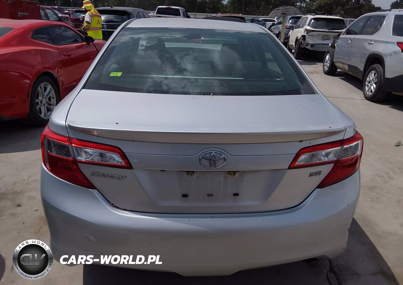 2014 Toyota Camry Se VIN:4T1BF1FKXEU356635 - 16