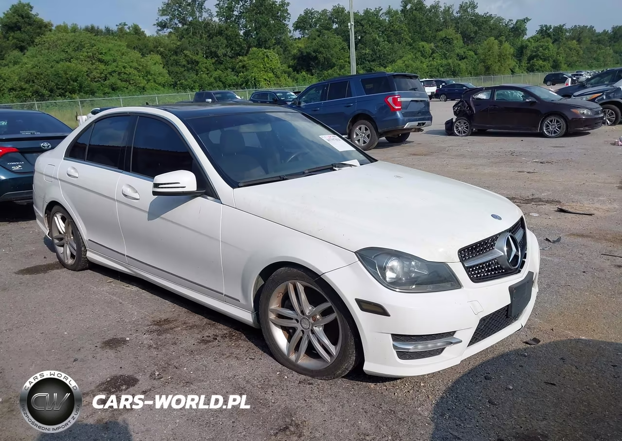 2013 Mercedes-Benz C 300 Sport 4Matic – zdjęcie 1 z 16