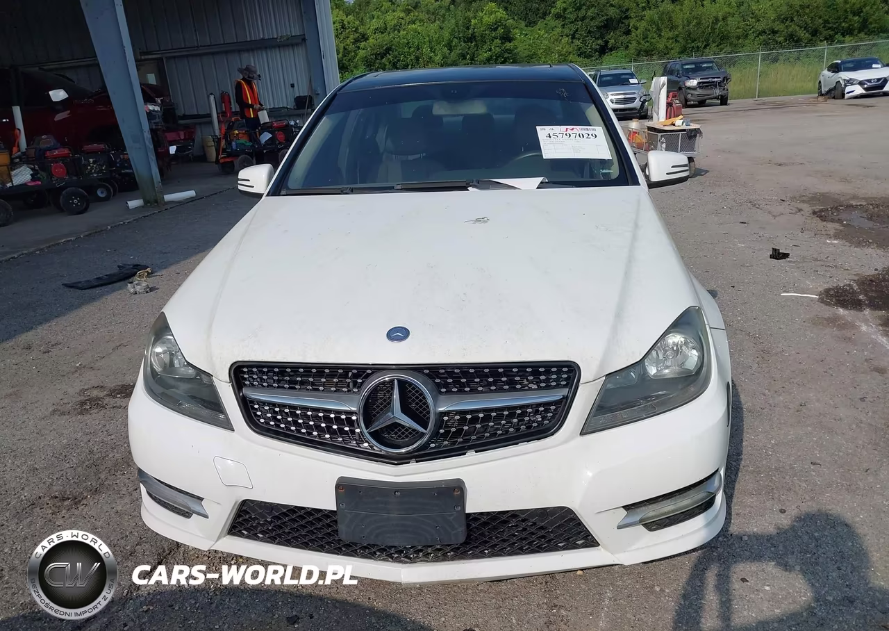 2013 Mercedes-Benz C 300 Sport 4Matic VIN:WDDGF8AB7DR241430 - 12