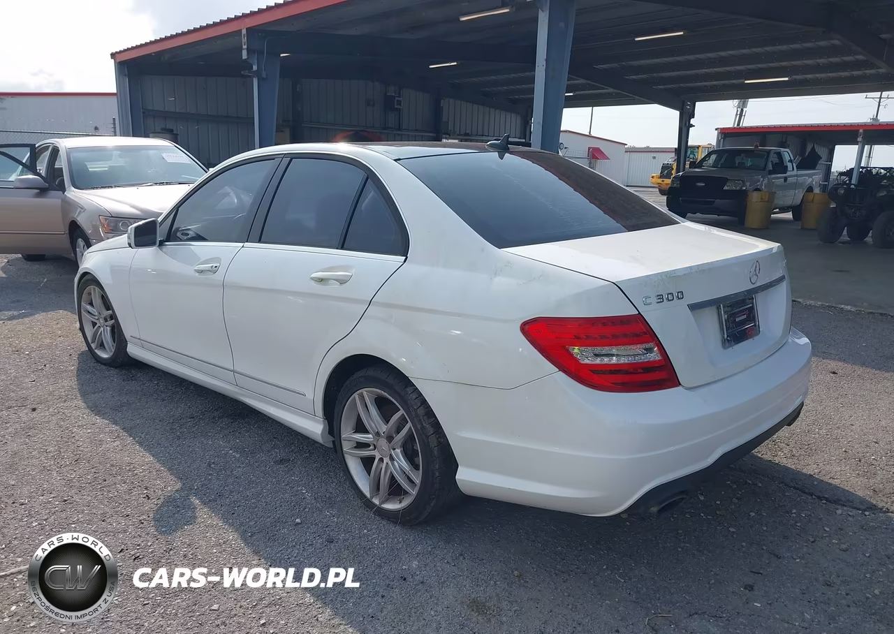 2013 Mercedes-Benz C 300 Sport 4Matic VIN:WDDGF8AB7DR241430 - 3