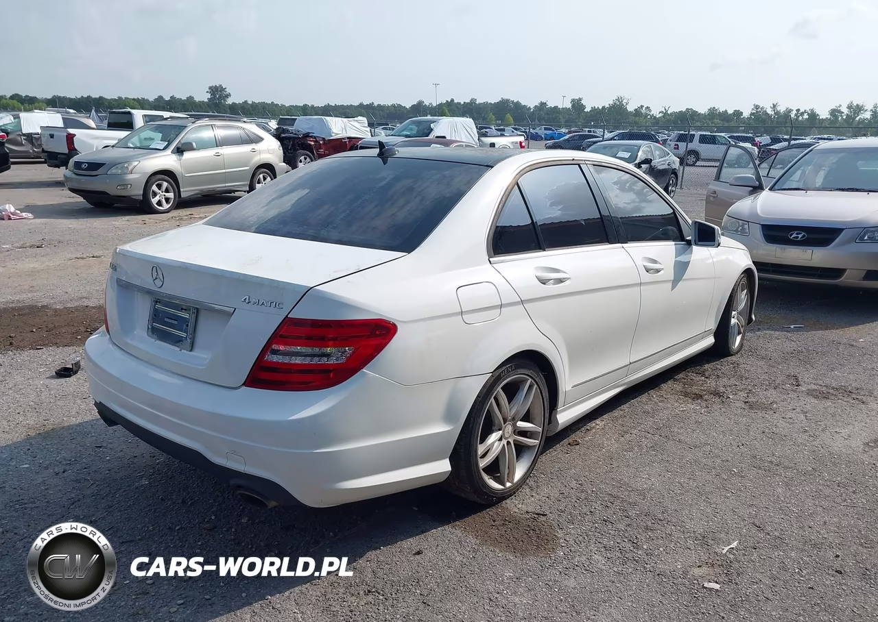 2013 Mercedes-Benz C 300 Sport 4Matic VIN:WDDGF8AB7DR241430 - 4