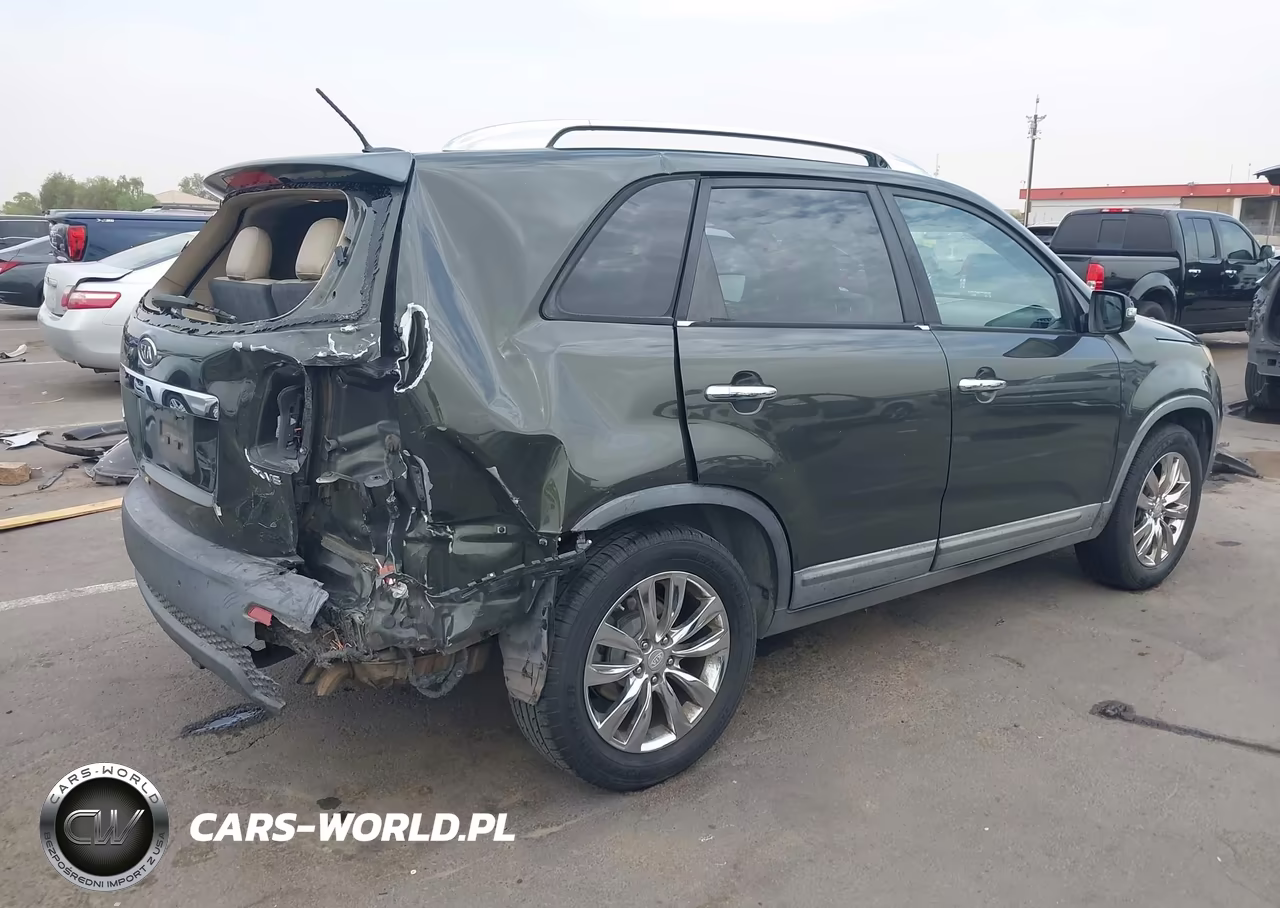 2011 Kia Sorento Ex V6 VIN:5XYKU4A26BG143973 - 4