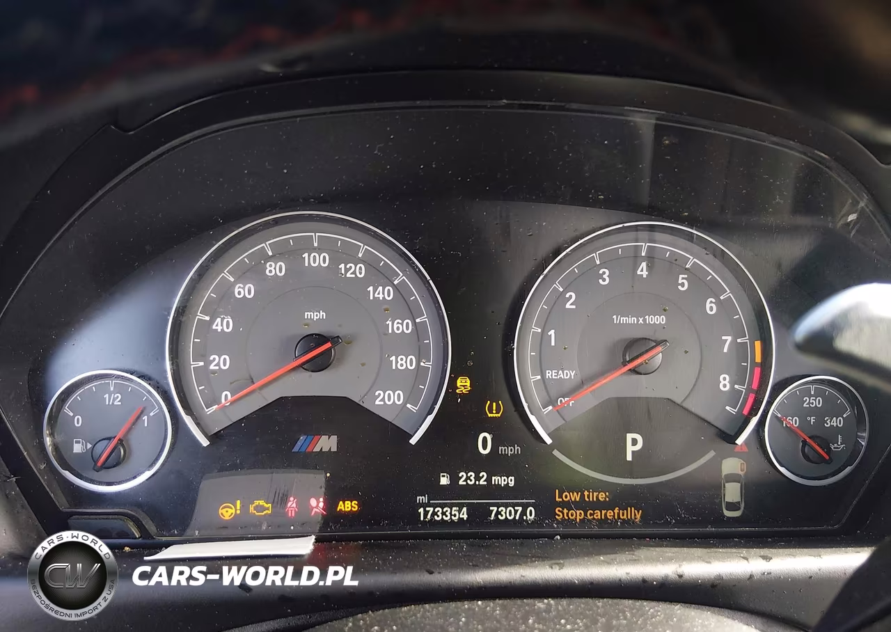 2016 BMW M4 VIN:WBS3R9C55GK335650 - 7