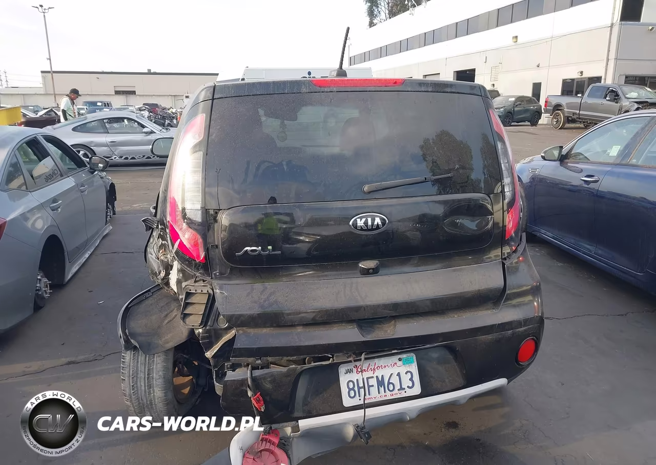 2019 Kia Soul + VIN:KNDJP3A5XK7913788 - 16