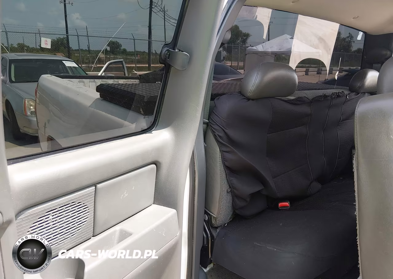 2005 Chevrolet Silverado 1500 Work Truck VIN:1GCEC19V45Z245145 - 8
