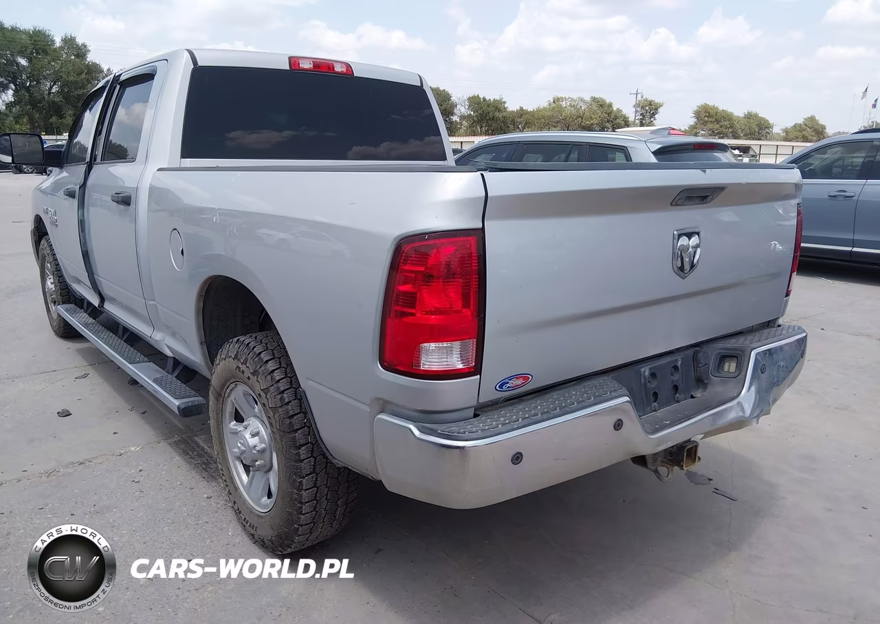 2016 Ram 2500 Tradesman VIN:3C6UR4CJ6GG286064 - 3