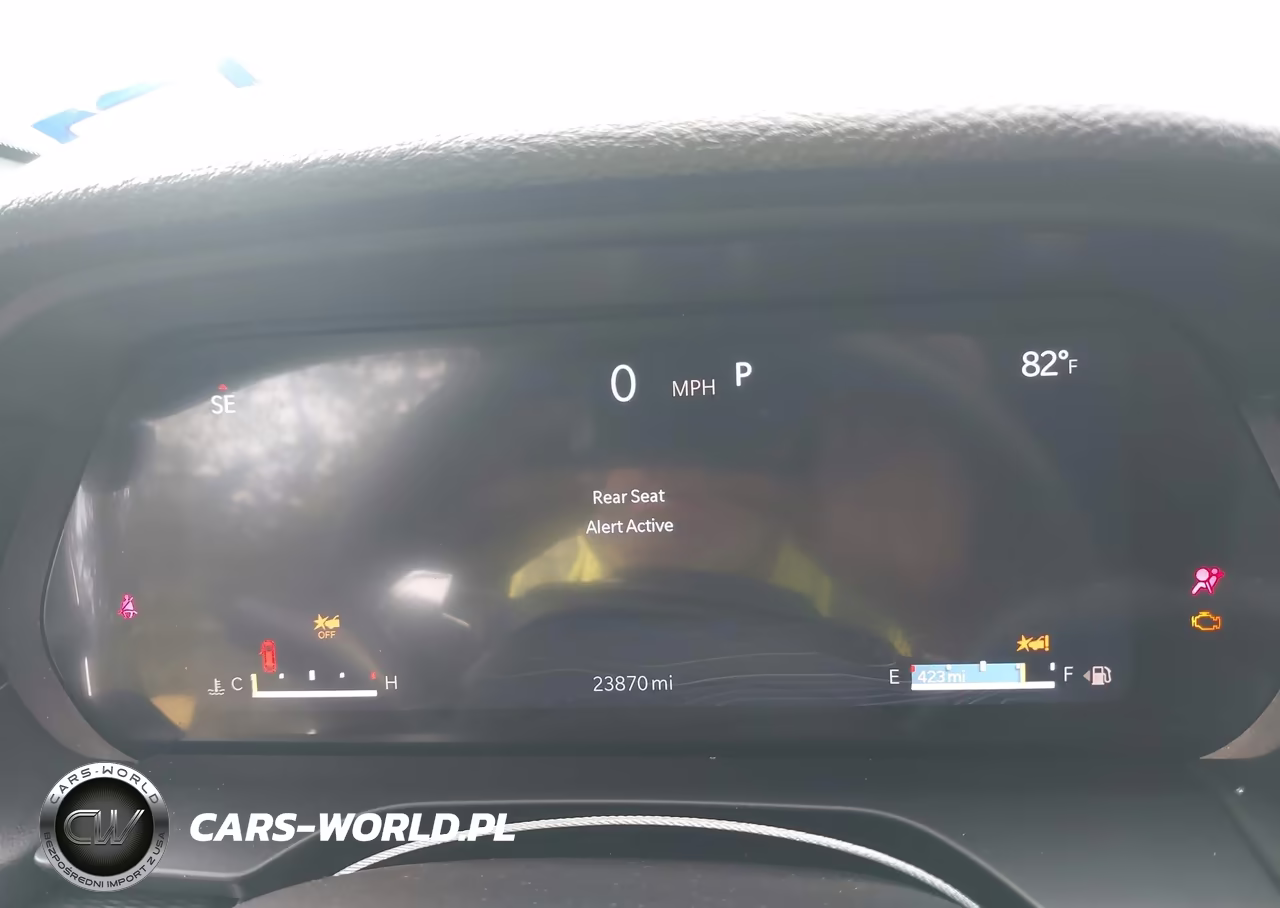 2025 Jeep Grand Cherokee Altitude 4X4 VIN:1C4RJHAG0S8703245 - 7