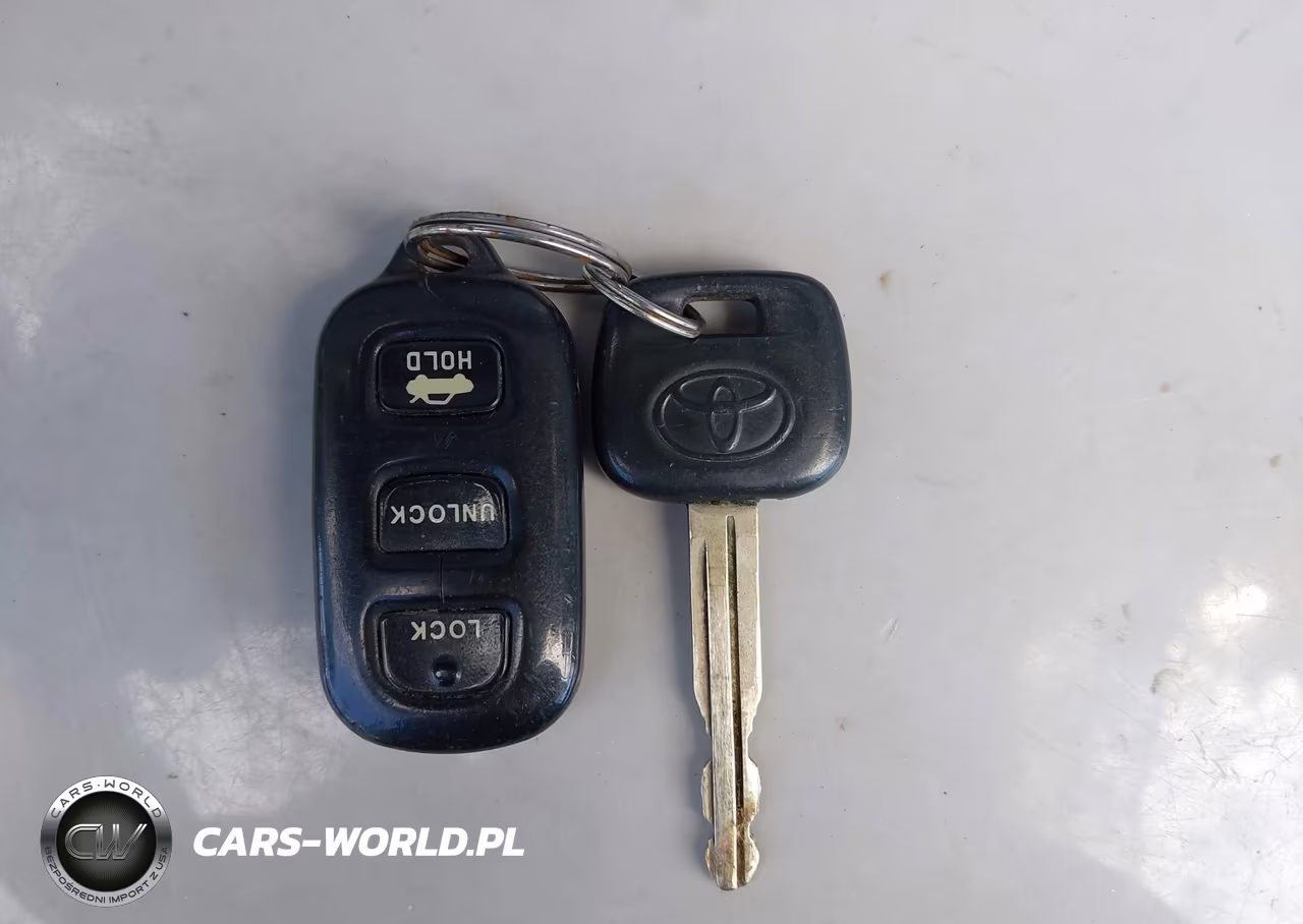 2004 Toyota Camry Le VIN:4T1BE32K24U368717 - 11