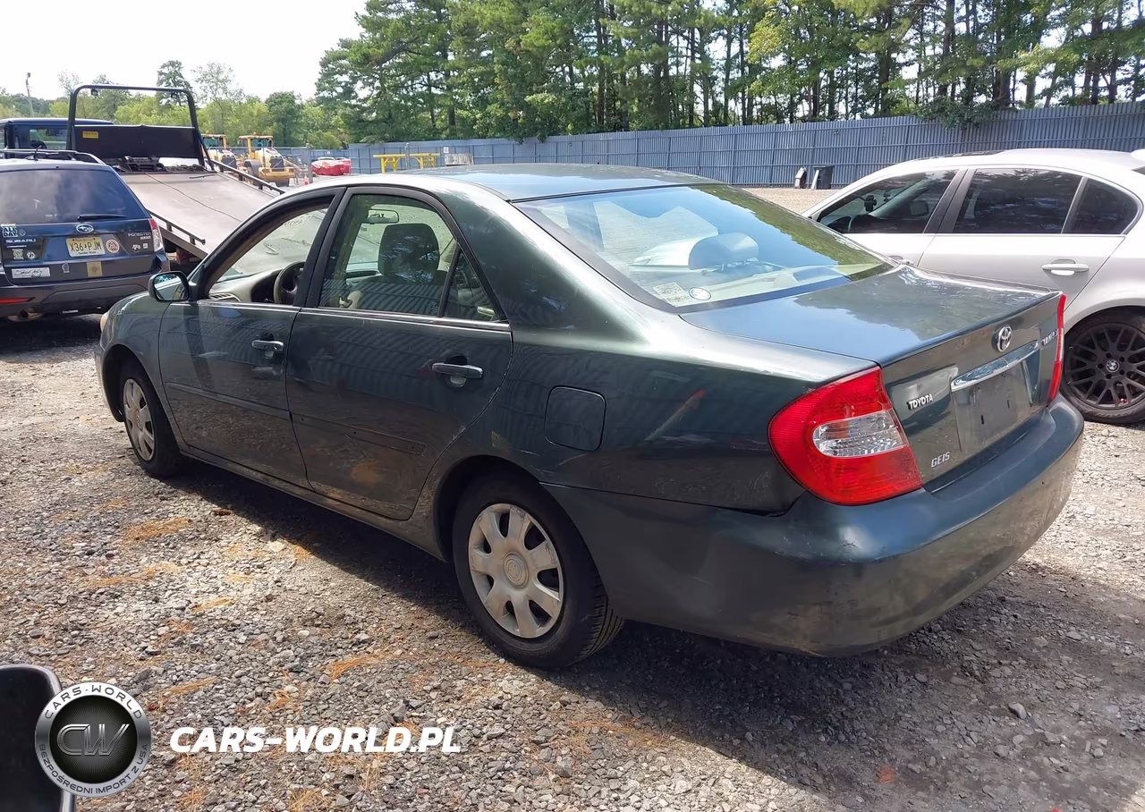 2004 Toyota Camry Le VIN:4T1BE32K24U368717 - 3