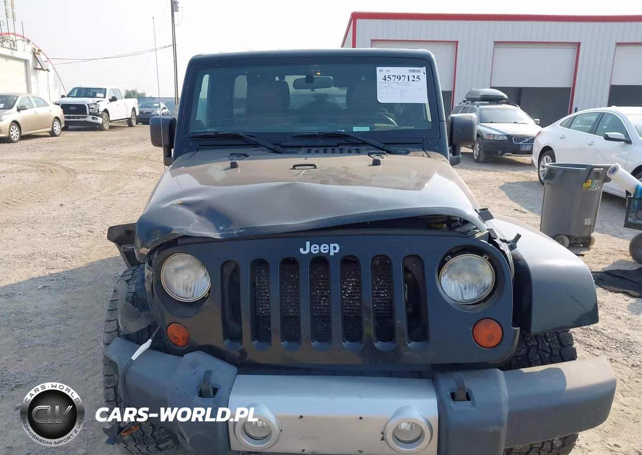 2012 Jeep Wrangler Unlimited Sahara VIN:1C4BJWEG0CL235807 - 13