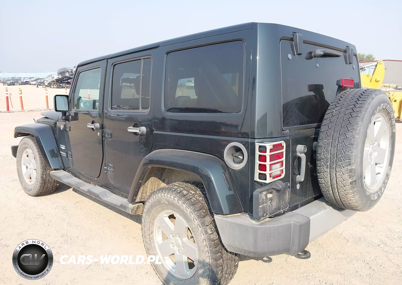 2012 Jeep Wrangler Unlimited Sahara VIN:1C4BJWEG0CL235807 - 3