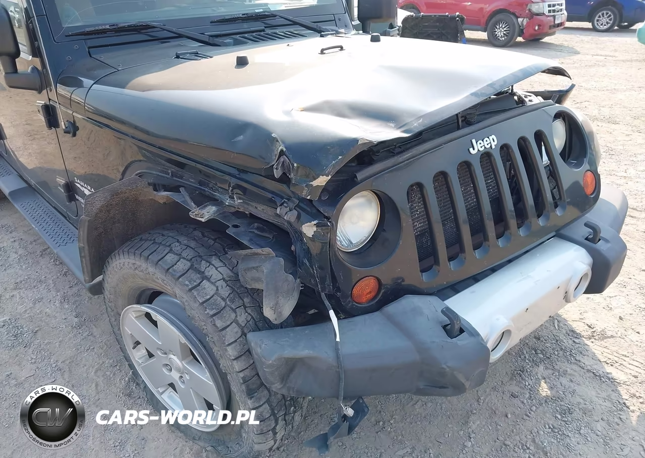 2012 Jeep Wrangler Unlimited Sahara VIN:1C4BJWEG0CL235807 - 6