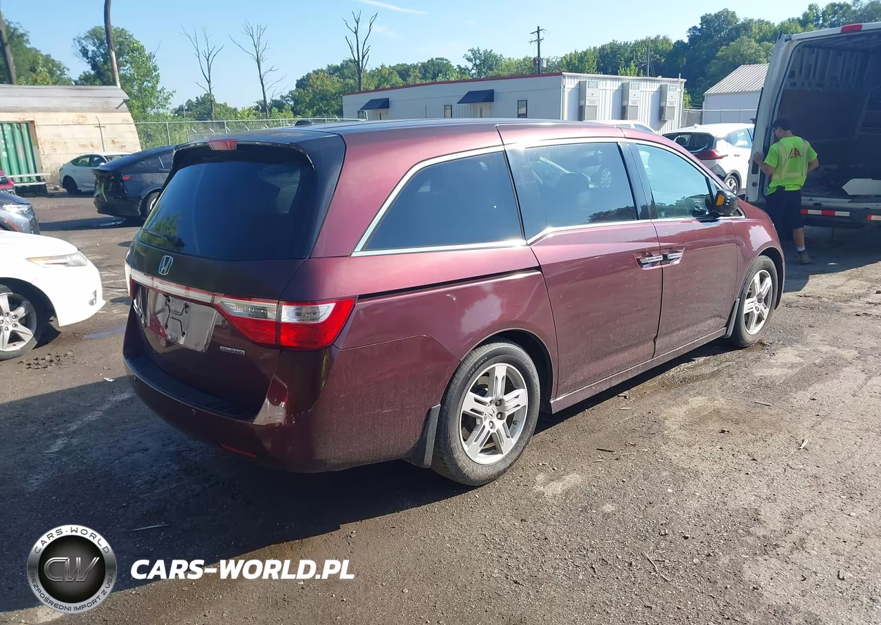 2012 Honda Odyssey Touring-Touring Elite VIN:5FNRL5H99CB117967 - 4