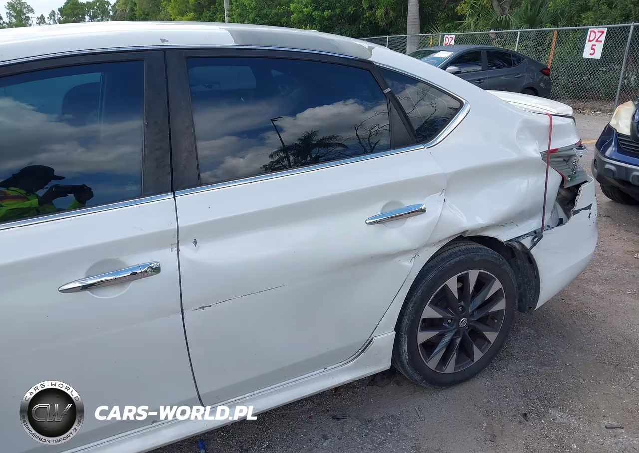 2017 Nissan Sentra Sr VIN:3N1AB7AP9HY240509 - 6