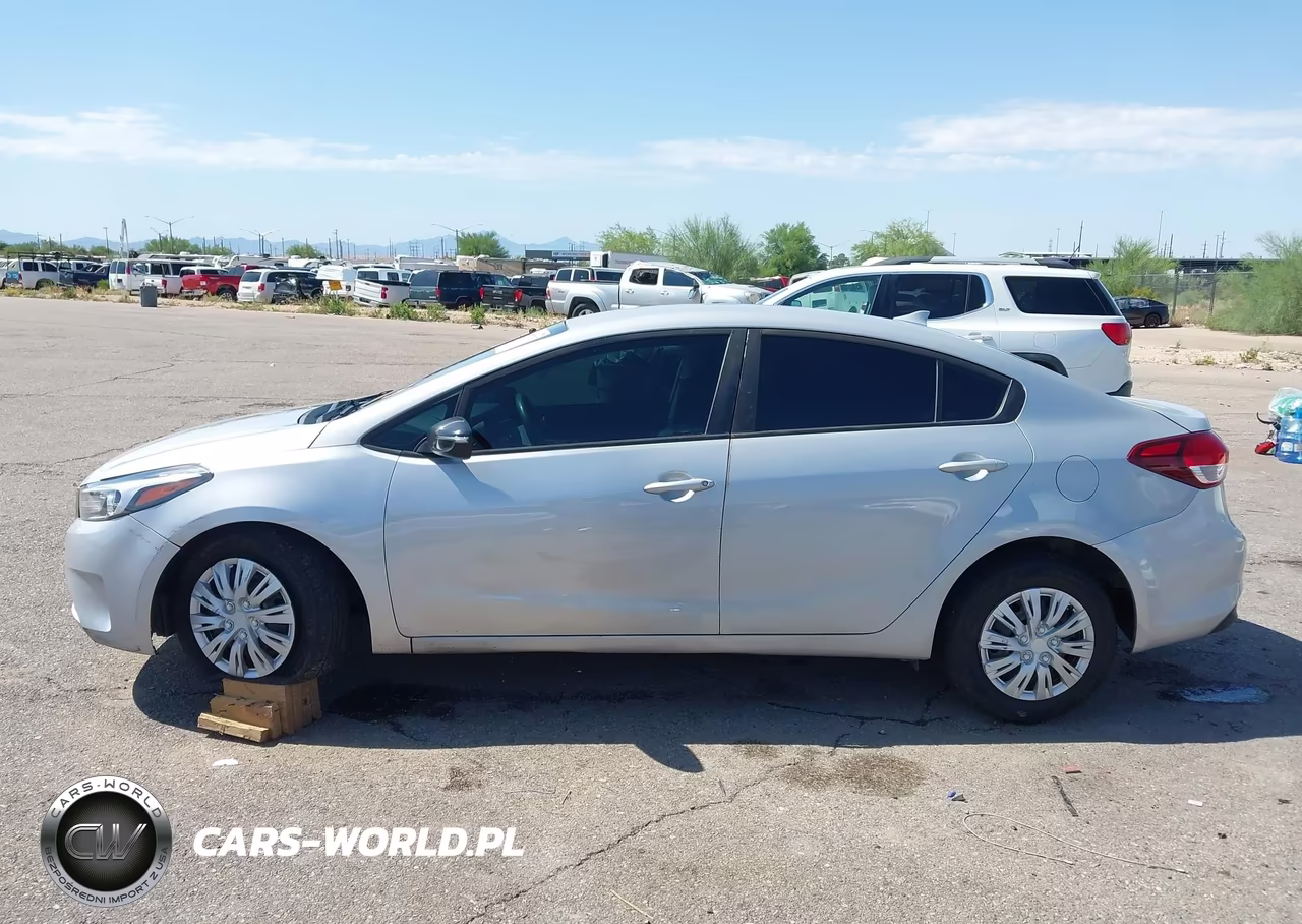 2017 Kia Forte Lx VIN:3KPFK4A74HE017779 - 14