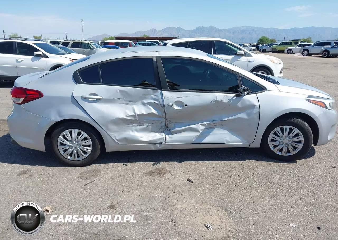 2017 Kia Forte Lx VIN:3KPFK4A74HE017779 - 6