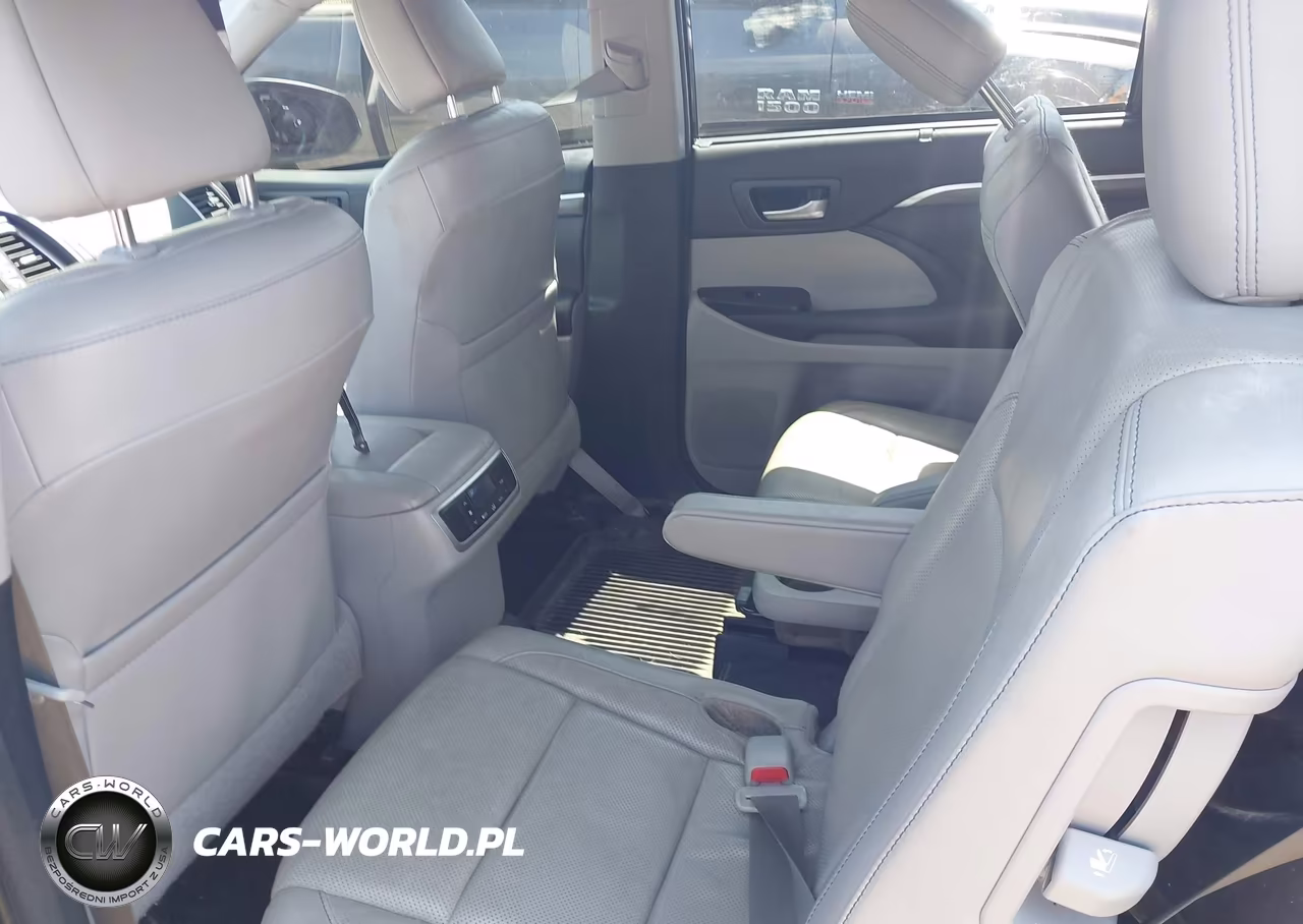 2018 Toyota Highlander Hybrid Limited VIN:5TDDGRFHXJS047727 - 8