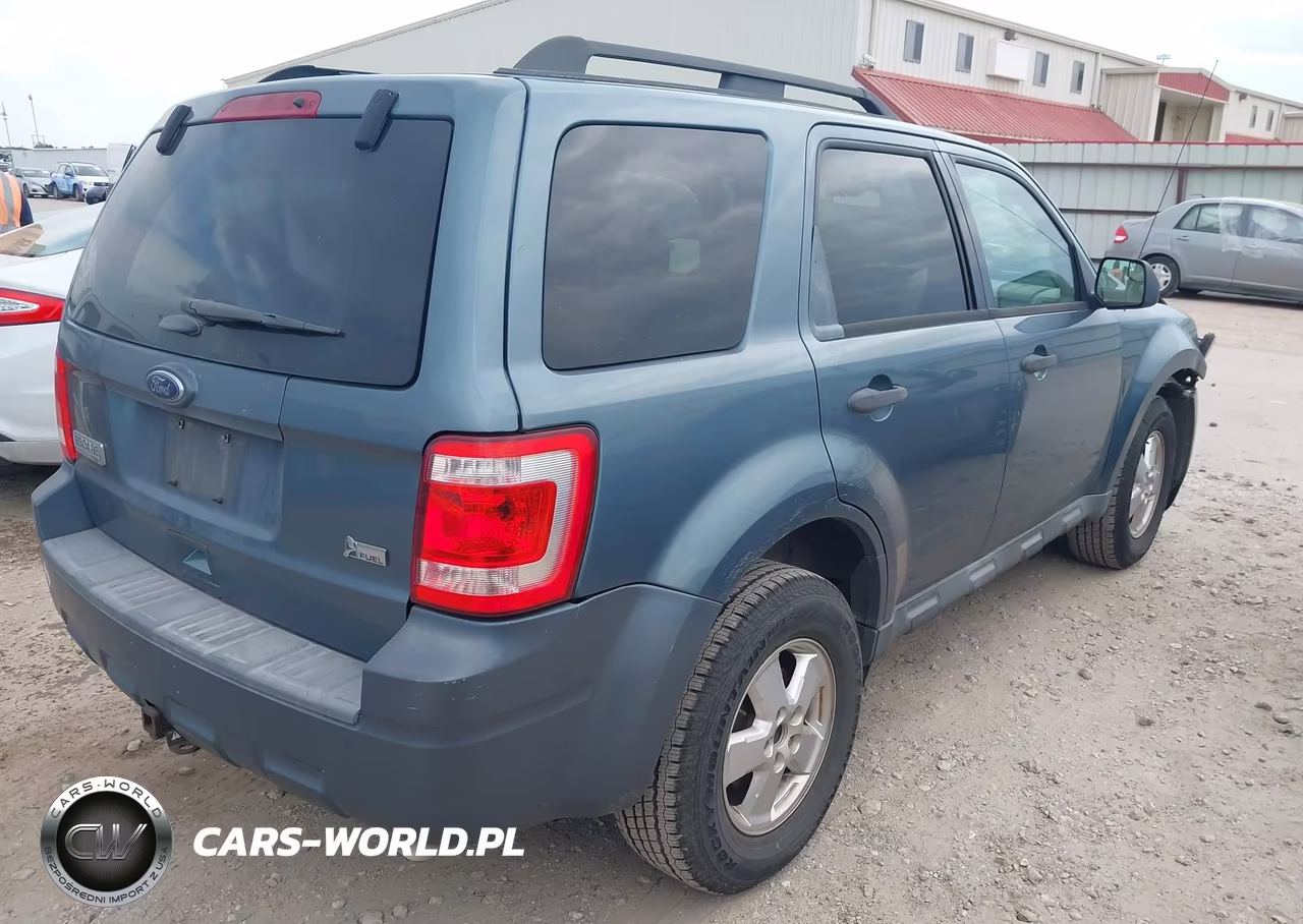 2011 Ford Escape Xlt VIN:1FMCU0DG6BKB45975 - 4