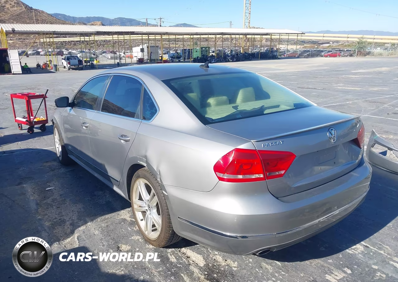 2013 Volkswagen Passat 2.0L Tdi Sel Premium VIN:1VWCN7A37DC108357 - 3