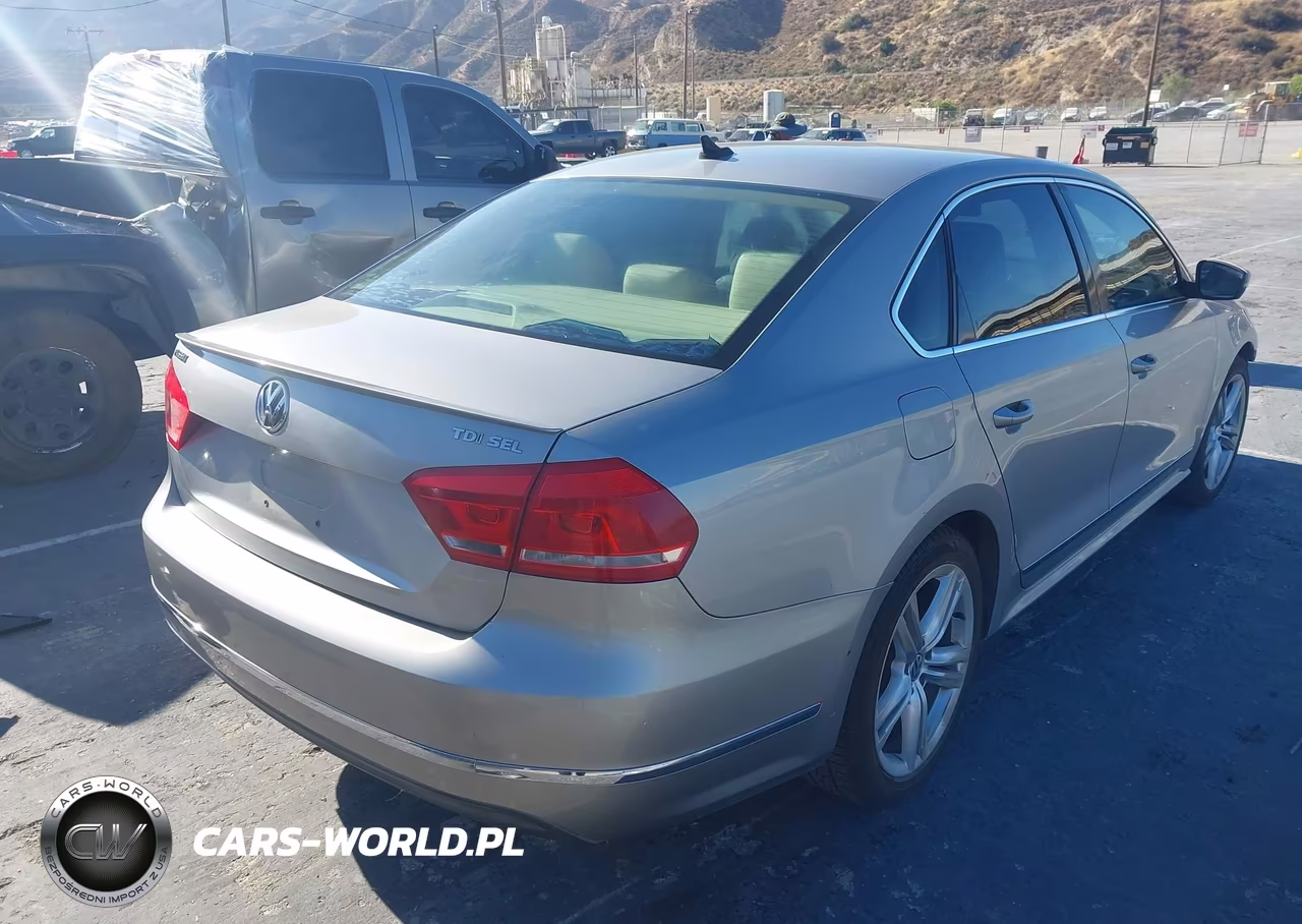 2013 Volkswagen Passat 2.0L Tdi Sel Premium VIN:1VWCN7A37DC108357 - 4