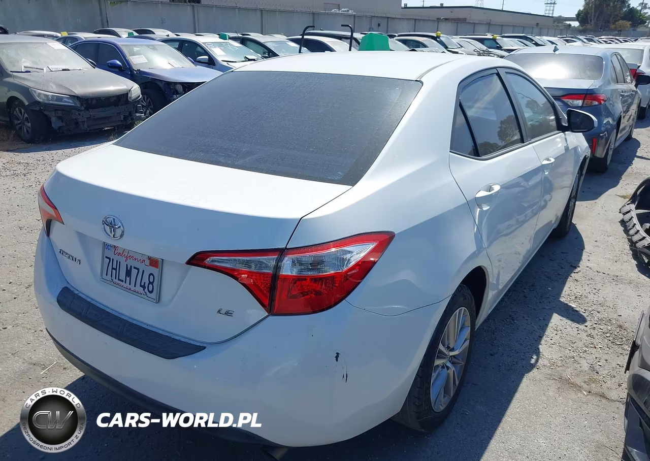 2015 Toyota Corolla Le Plus VIN:5YFBURHE3FP201679 - 4