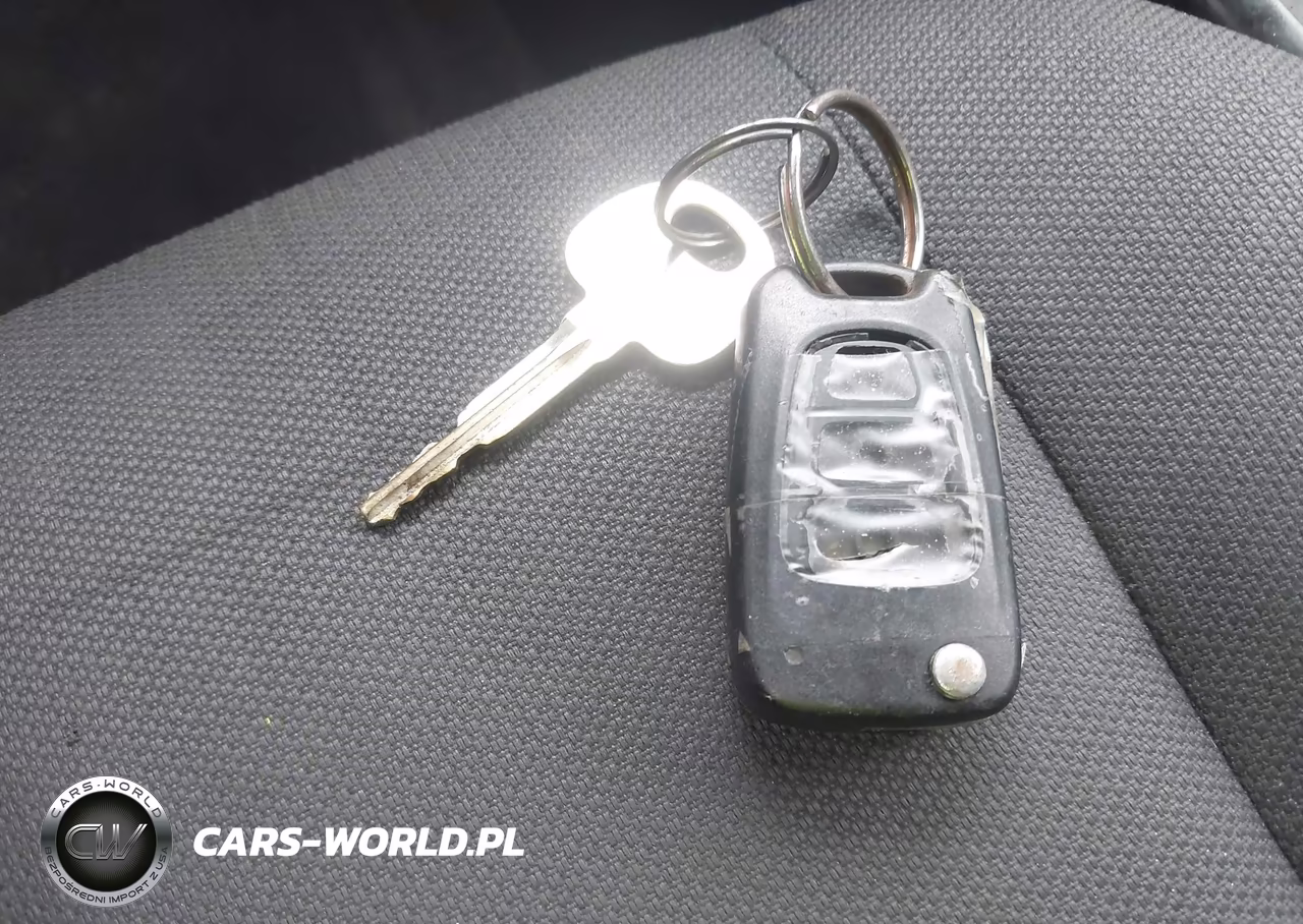 2011 Kia Soul + VIN:KNDJT2A27B7735771 - 11