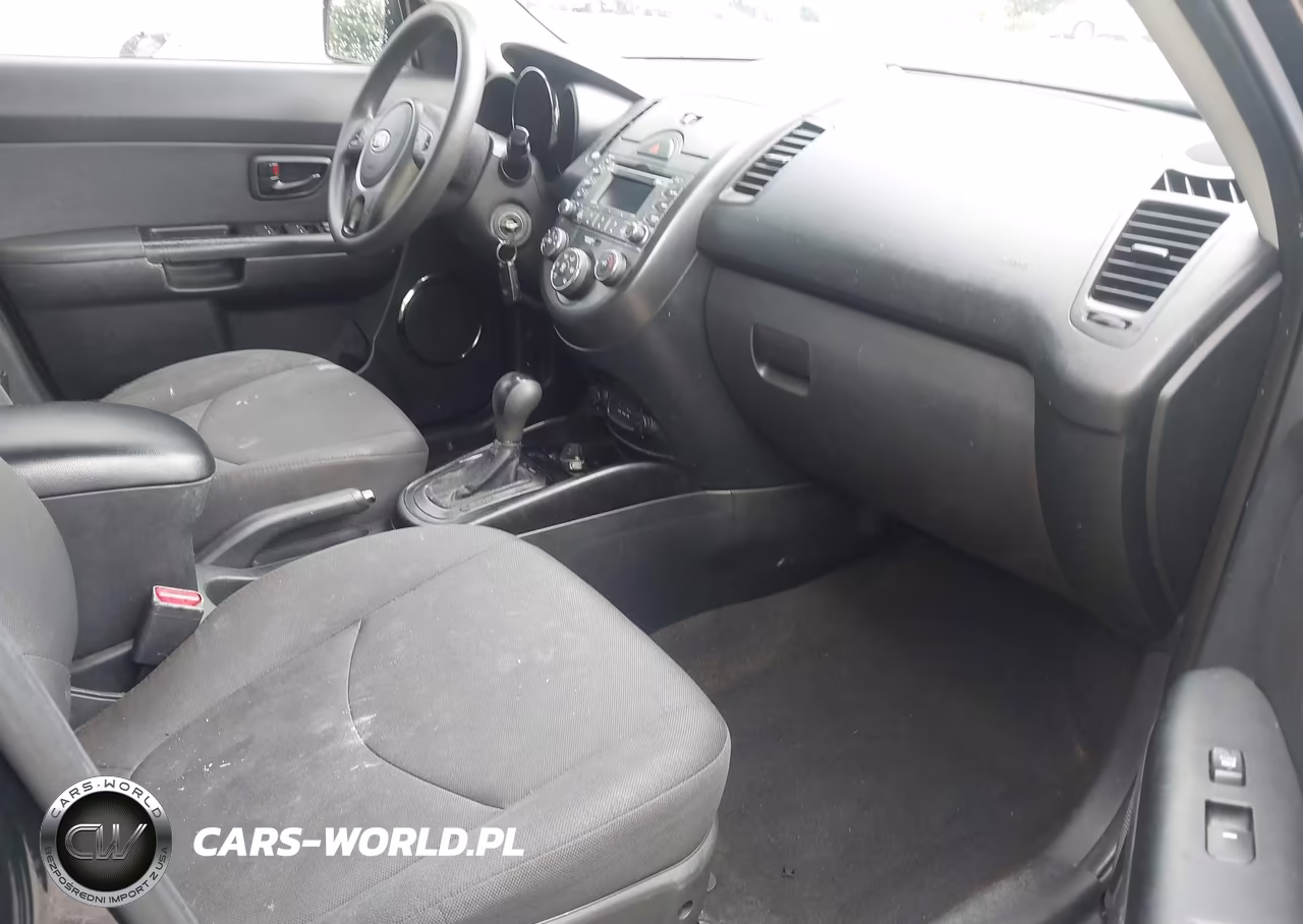 2011 Kia Soul + VIN:KNDJT2A27B7735771 - 5
