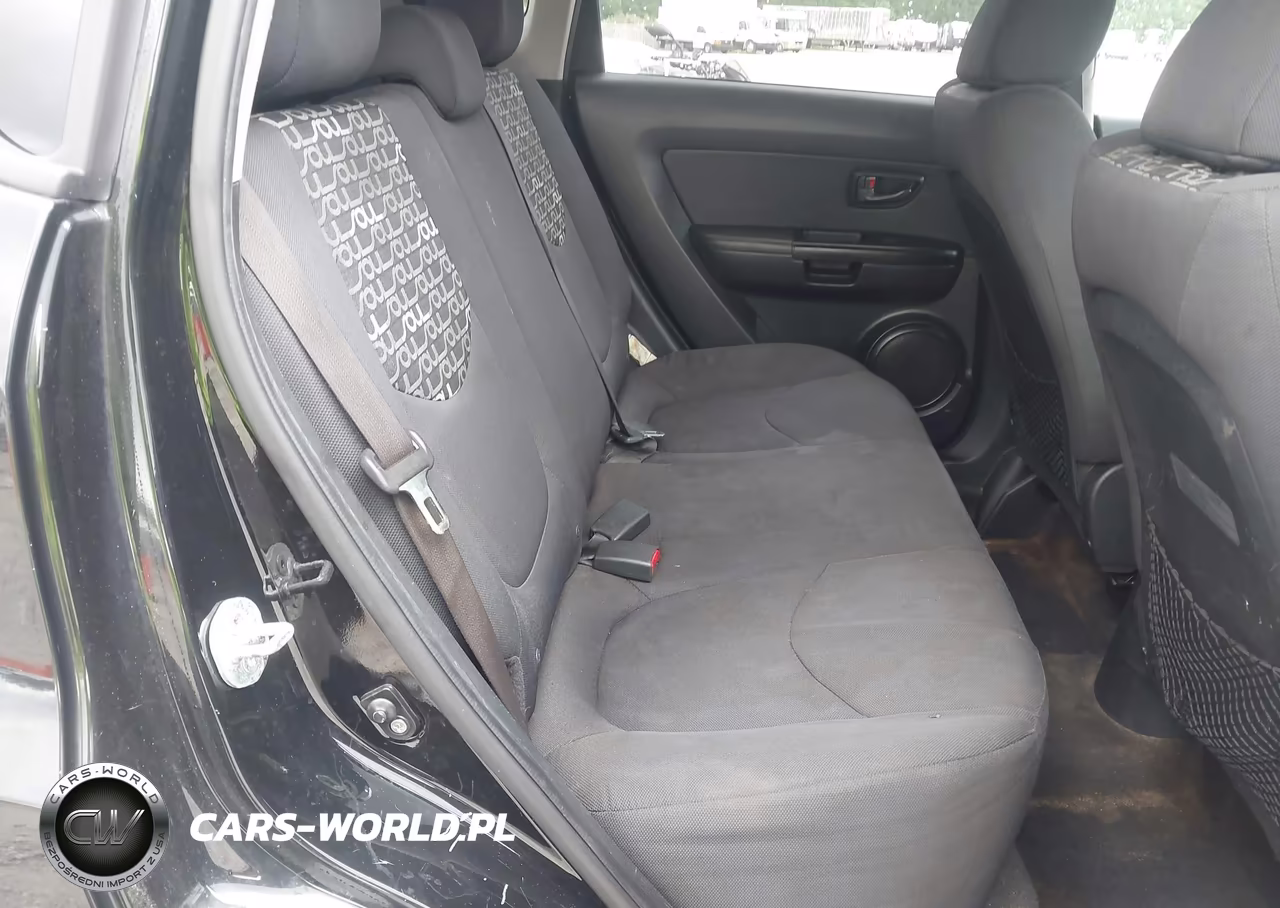 2011 Kia Soul + VIN:KNDJT2A27B7735771 - 8