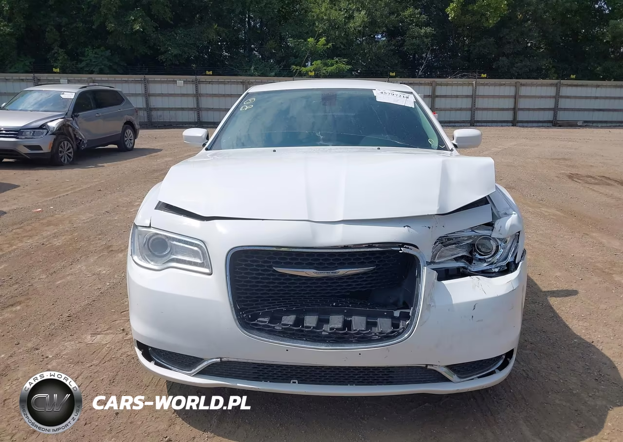 2015 Chrysler 300 Limited VIN:2C3CCAAG5FH891675 - 12