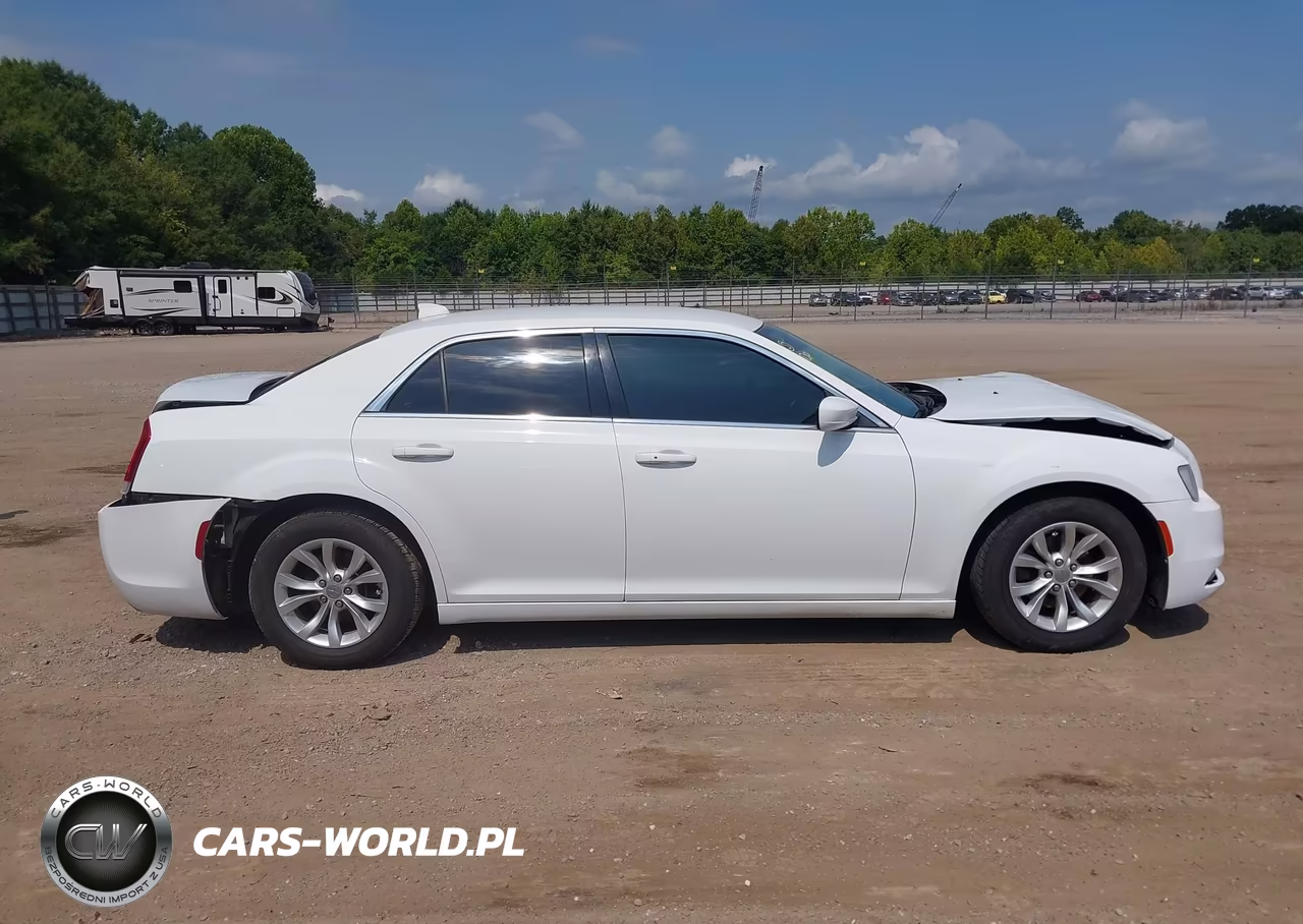 2015 Chrysler 300 Limited VIN:2C3CCAAG5FH891675 - 13