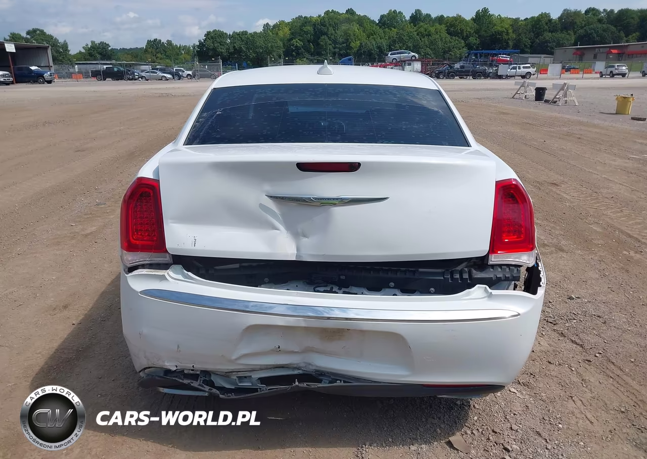 2015 Chrysler 300 Limited VIN:2C3CCAAG5FH891675 - 16