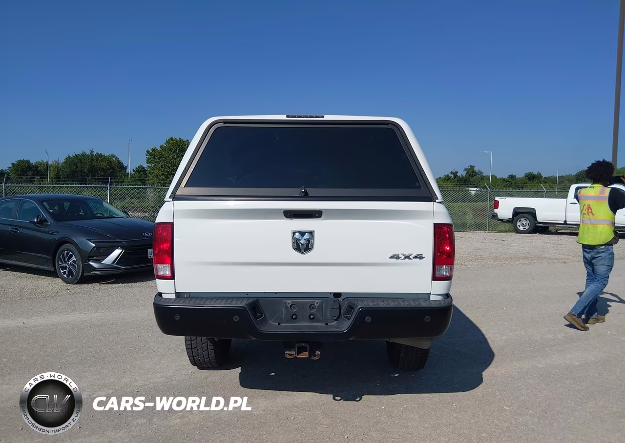 2017 Ram 3500 Tradesman 4X4 8' Box VIN:3C63R3GL0HG762327 - 16