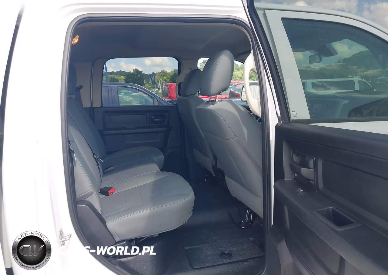 2017 Ram 3500 Tradesman 4X4 8' Box VIN:3C63R3GL0HG762327 - 8