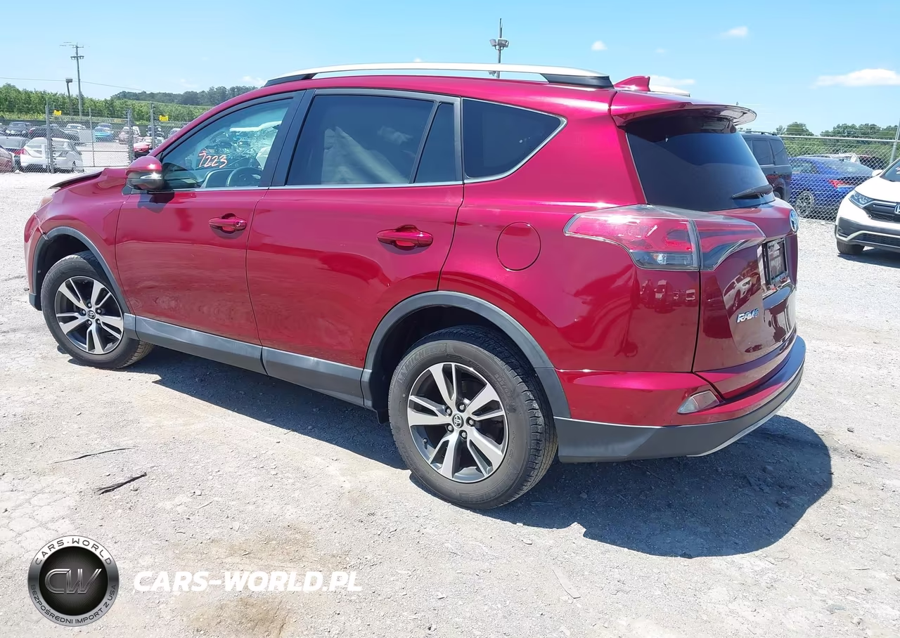 2018 Toyota Rav4 Xle VIN:2T3RFREV4JW710997 - 3