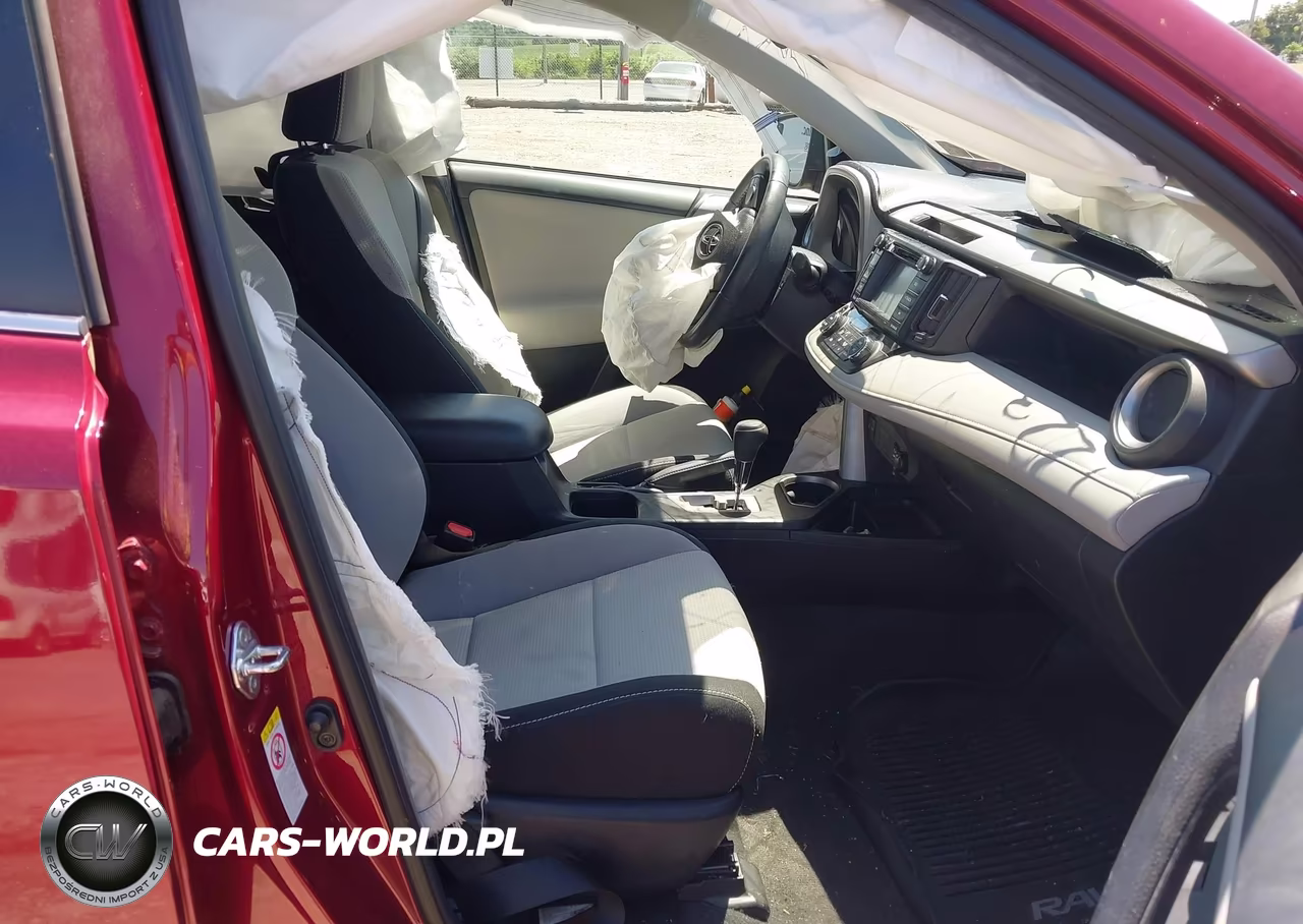2018 Toyota Rav4 Xle VIN:2T3RFREV4JW710997 - 5
