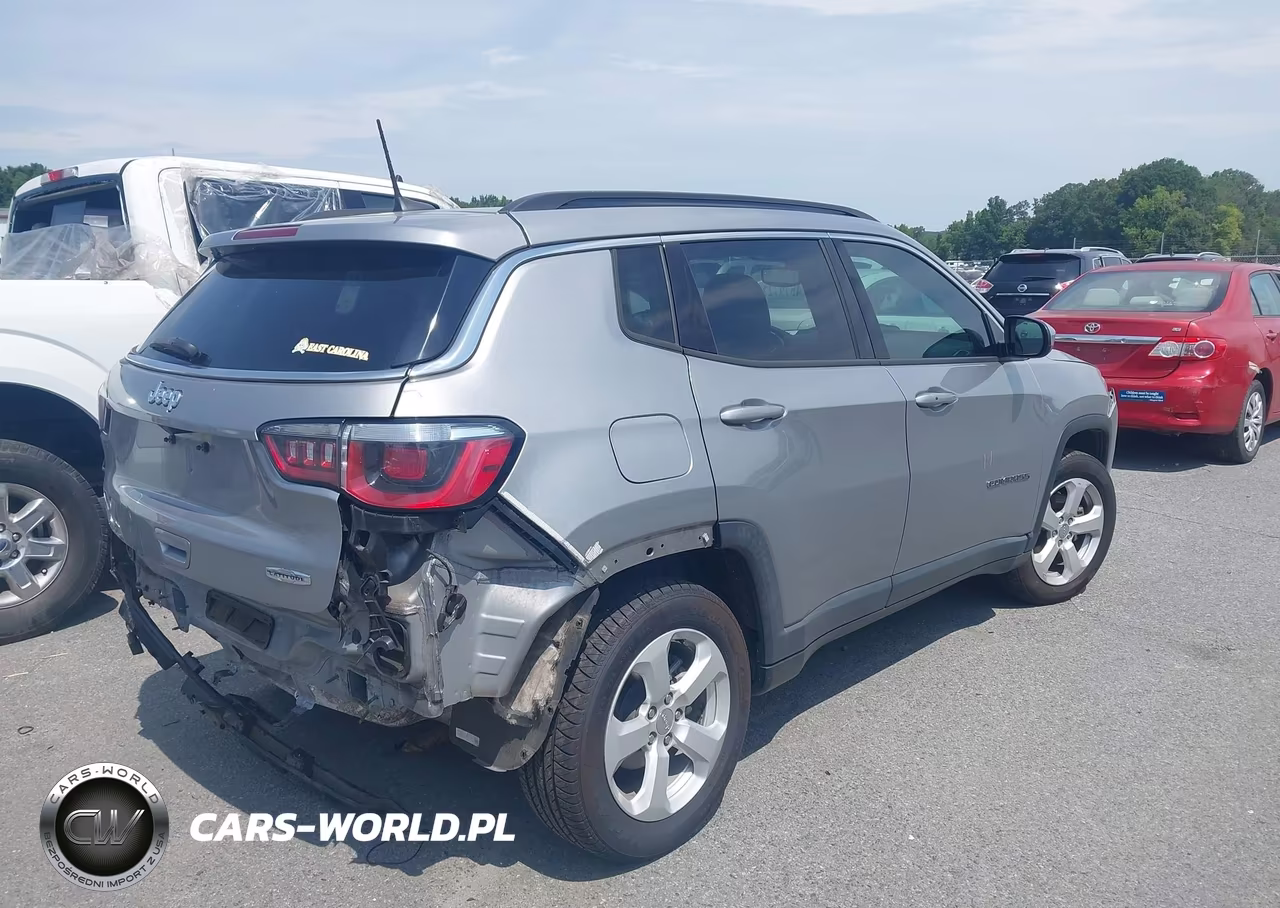2018 Jeep Compass Latitude Fwd VIN:3C4NJCBB2JT425162 - 4