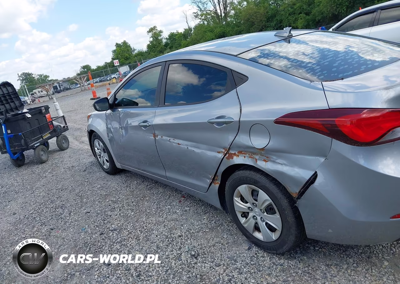 2016 Hyundai Elantra Se VIN:5NPDH4AE3GH705156 - 13
