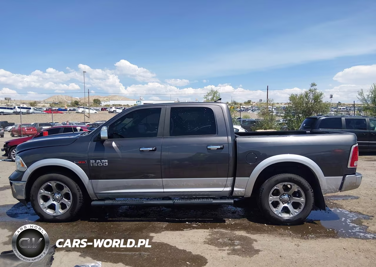 2015 Ram 1500 Laramie VIN:1C6RR7NM4FS687957 - 14