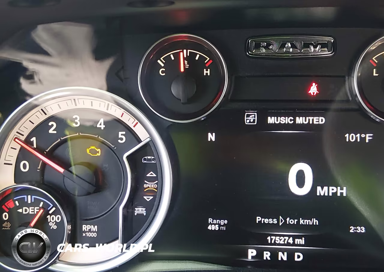 2015 Ram 1500 Laramie VIN:1C6RR7NM4FS687957 - 7