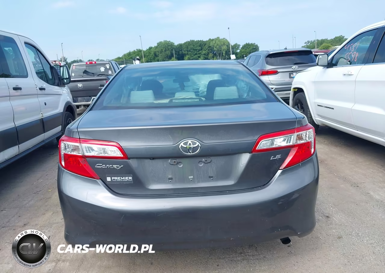 2014 Toyota Camry L-Se-Le-Xle VIN:4T4BF1FK0ER386832 - 17