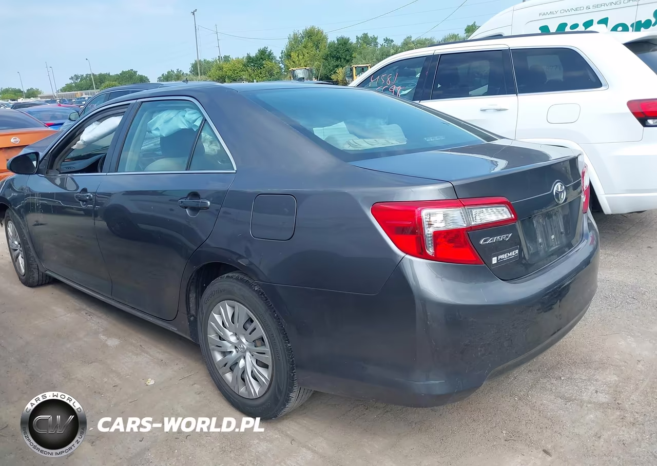 2014 Toyota Camry L-Se-Le-Xle VIN:4T4BF1FK0ER386832 - 3