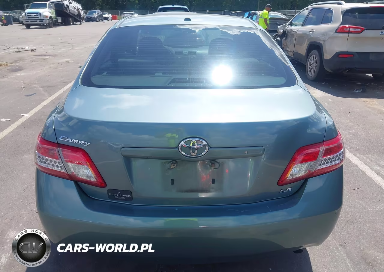 2010 Toyota Camry Le VIN:4T1BF3EKXAU545745 - 17