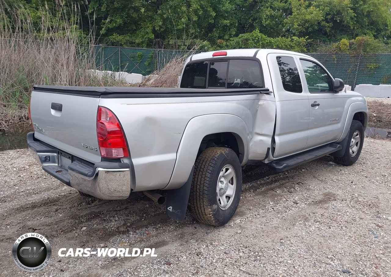2007 Toyota Tacoma Base V6 VIN:5TEUU42N07Z394096 - 4