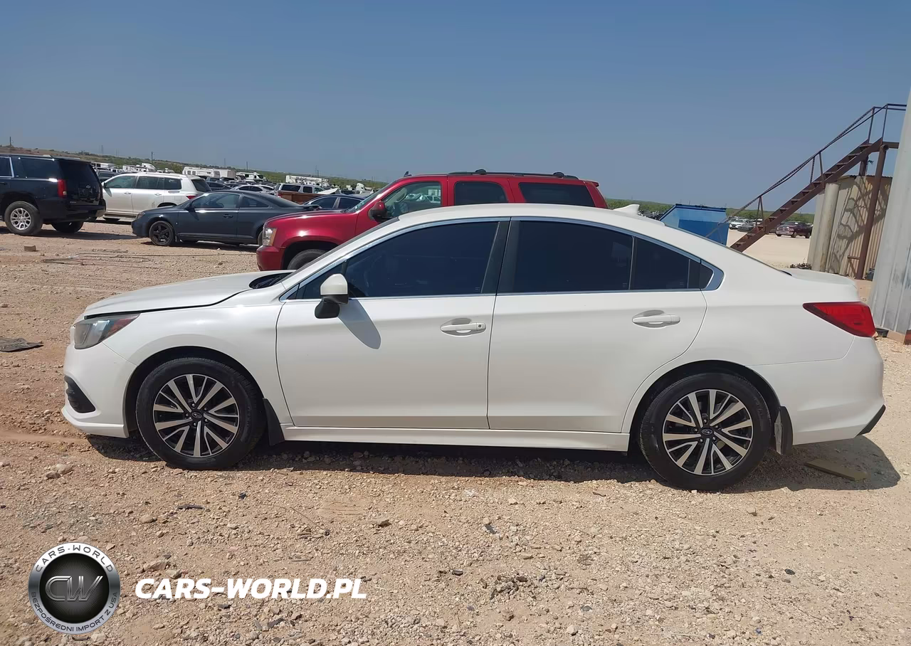 2018 Subaru Legacy 2.5I Premium VIN:4S3BNAC63J3040184 - 14