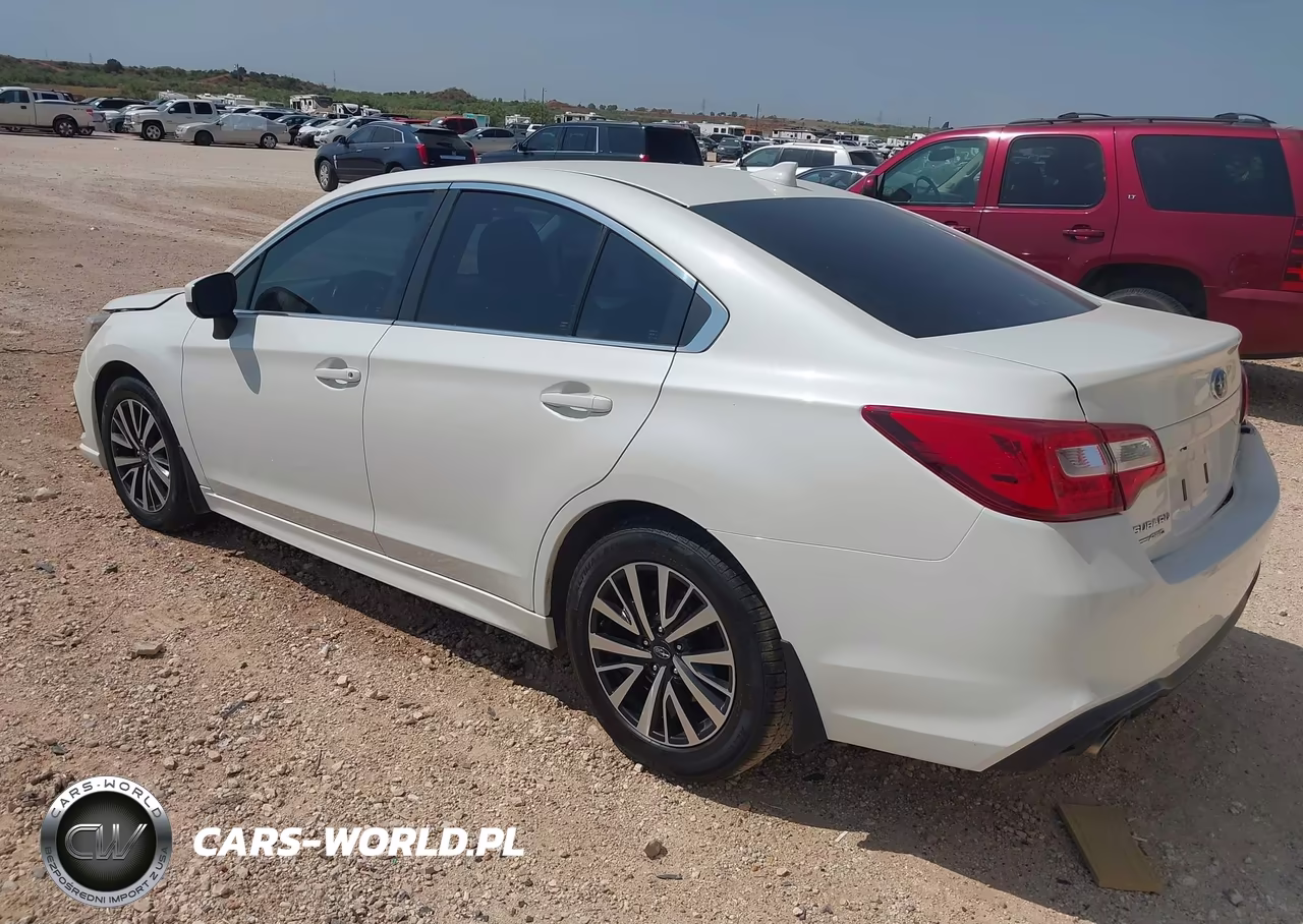 2018 Subaru Legacy 2.5I Premium VIN:4S3BNAC63J3040184 - 3
